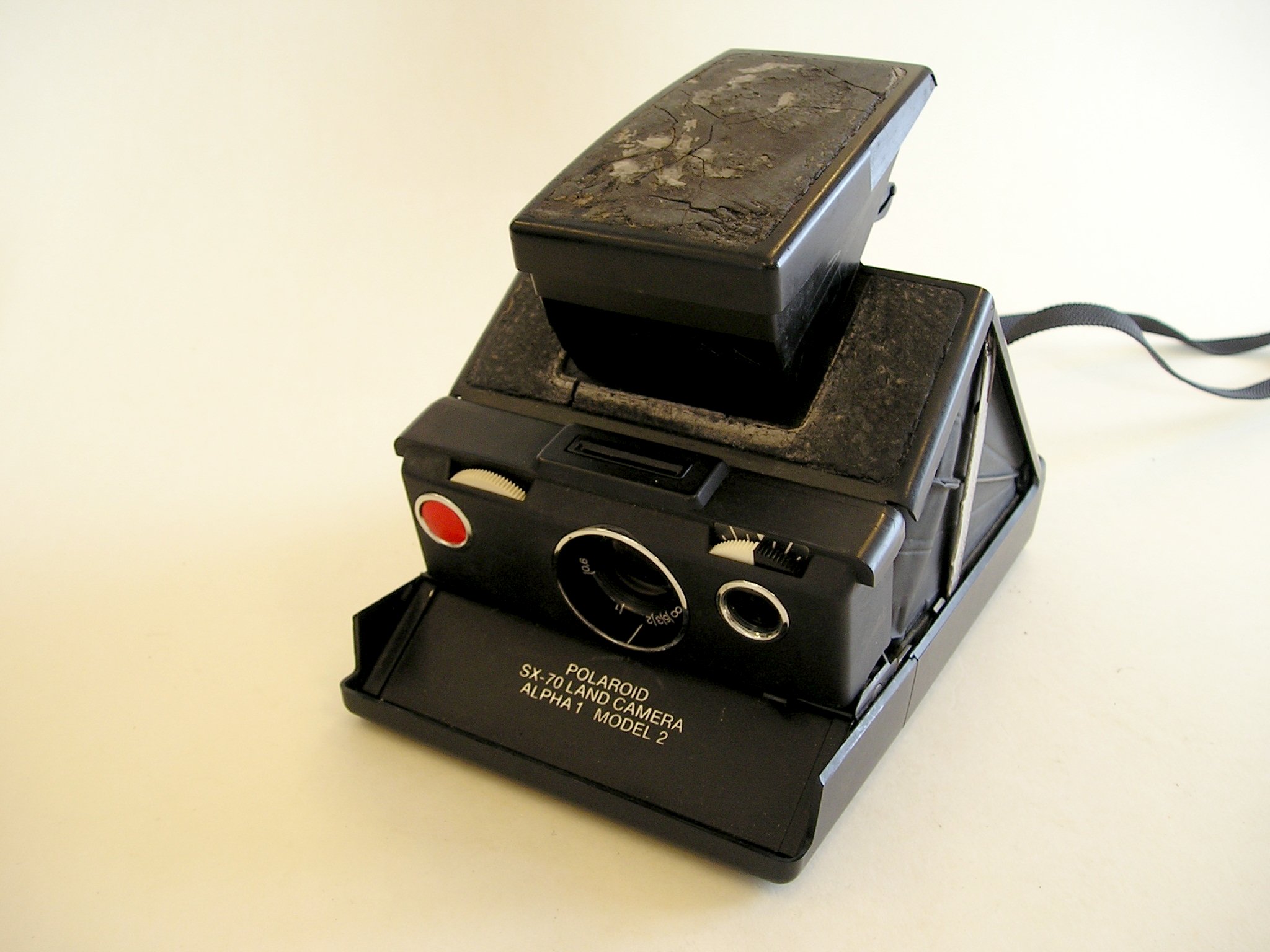 Polaroid SX- 70 Alpha Model 2