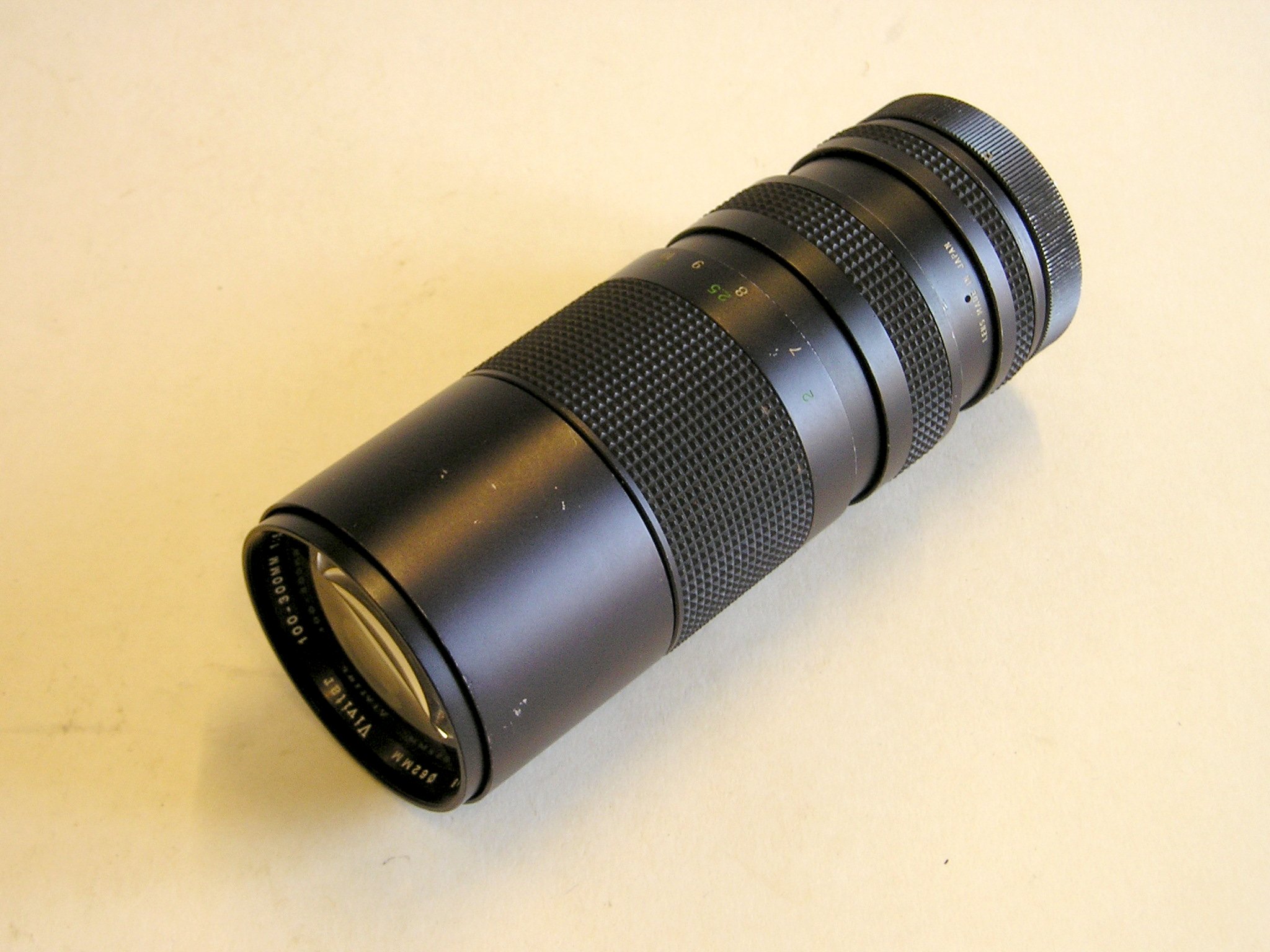 Vivitar Close focusing auto zoom