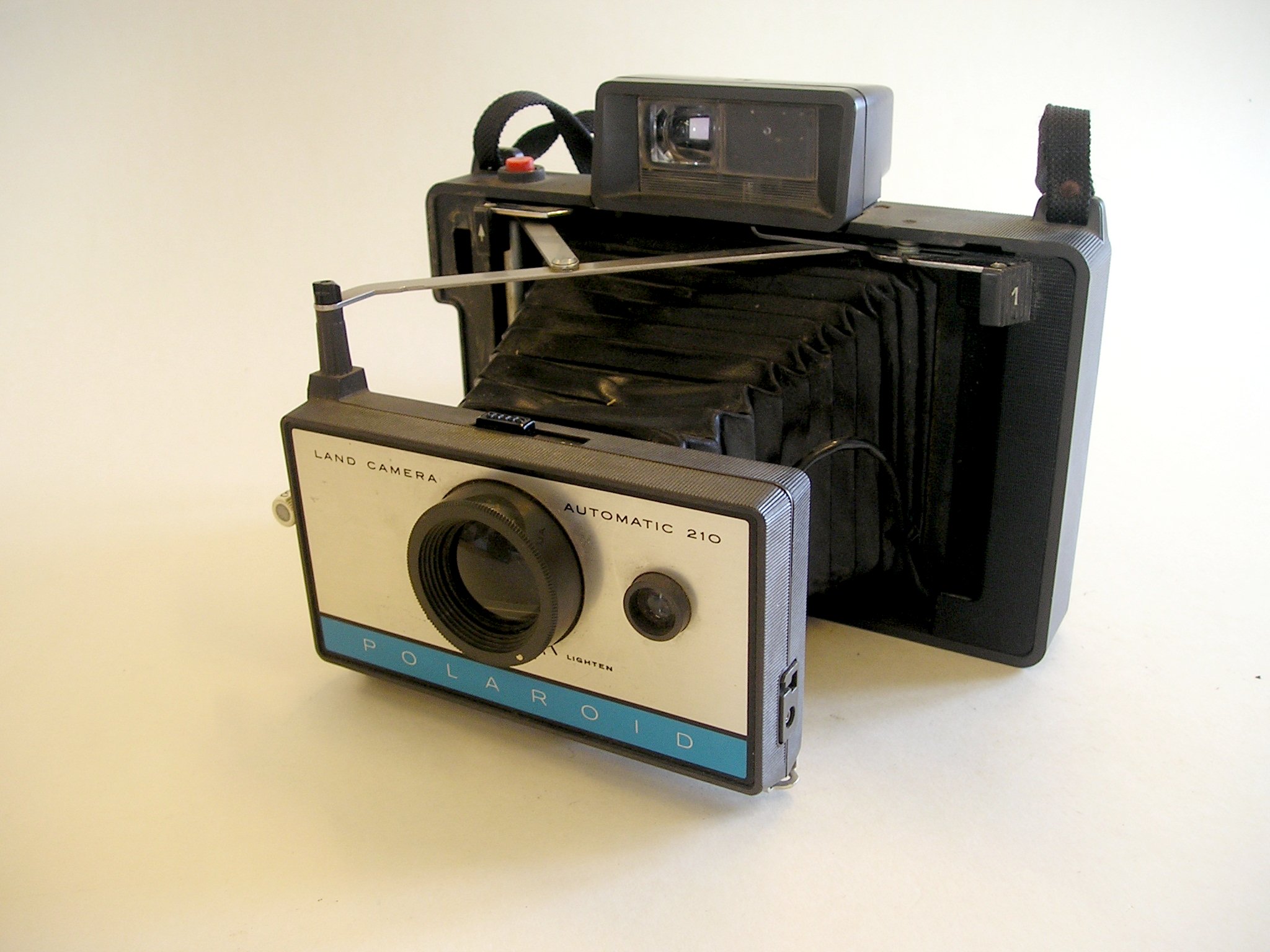 Polaroid Automatic 210