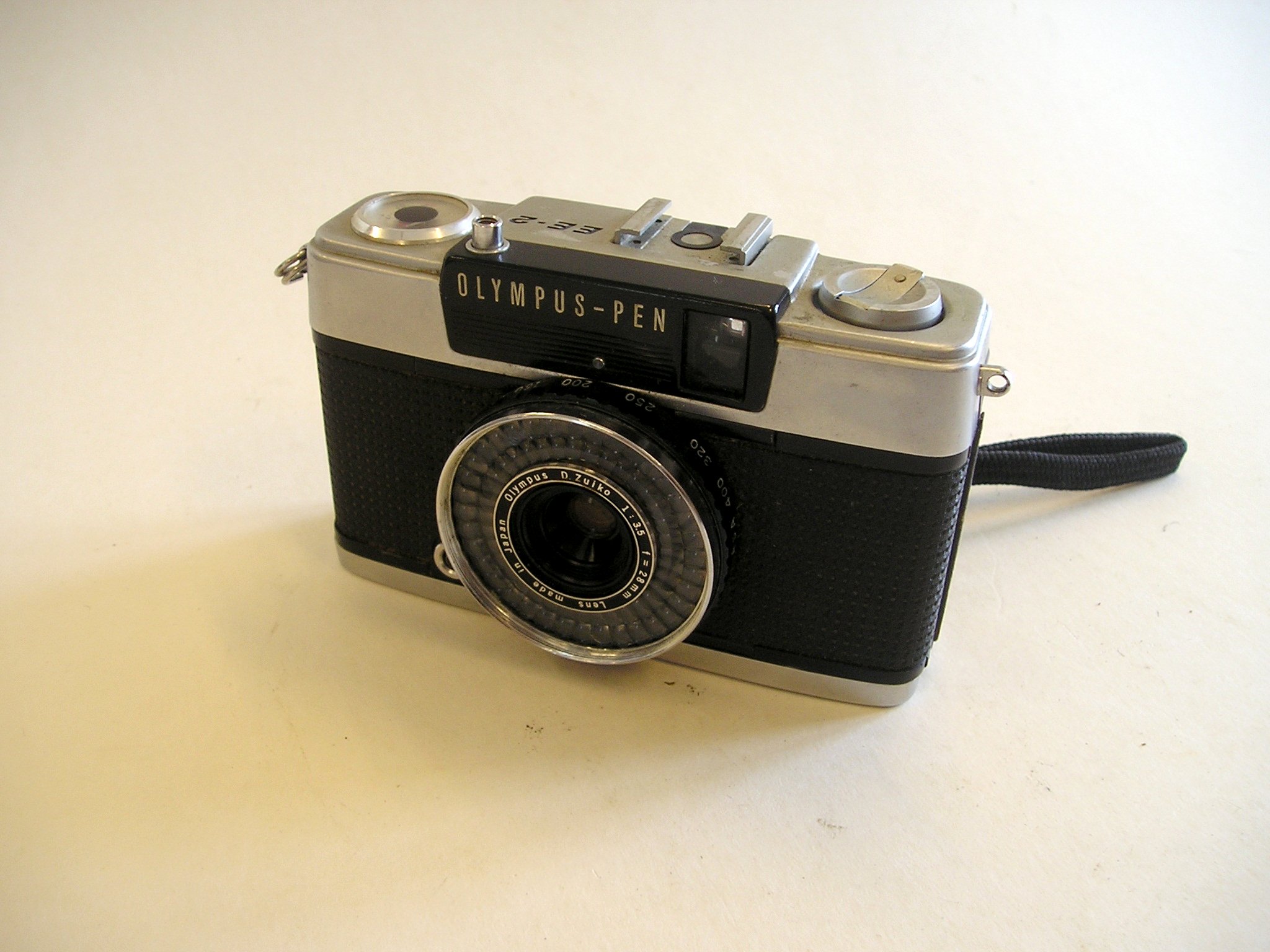 Olympus Pen EE-2