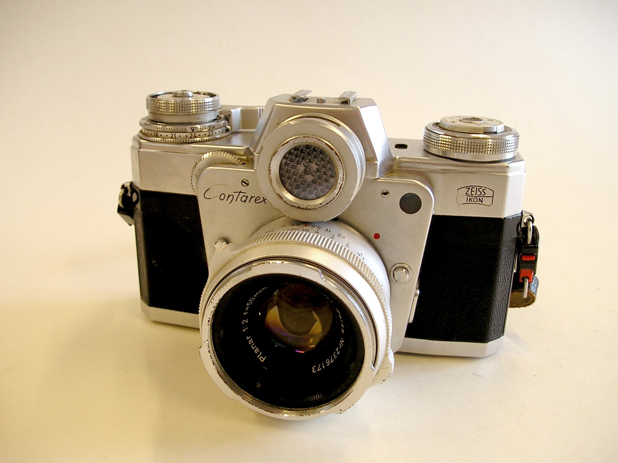 Zeiss Ikon Contarex Bullseye