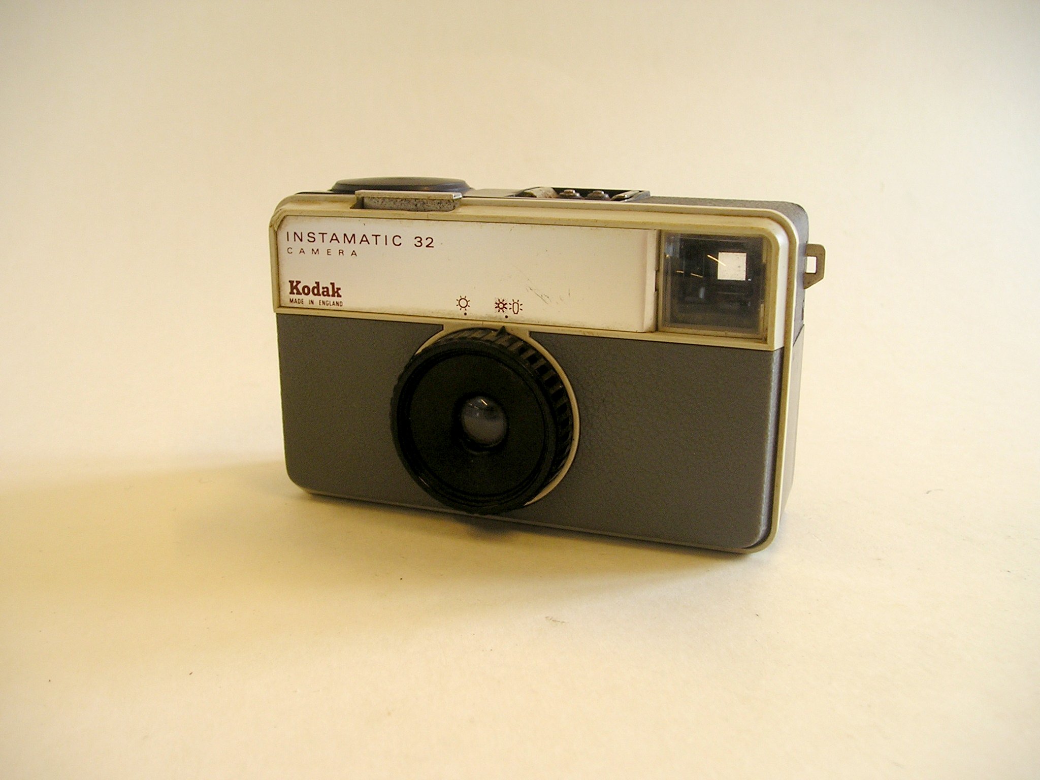 Kodak Instamatic 32