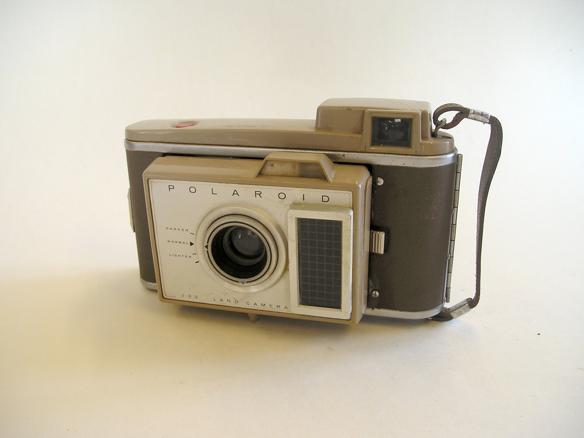 Polaroid J 33